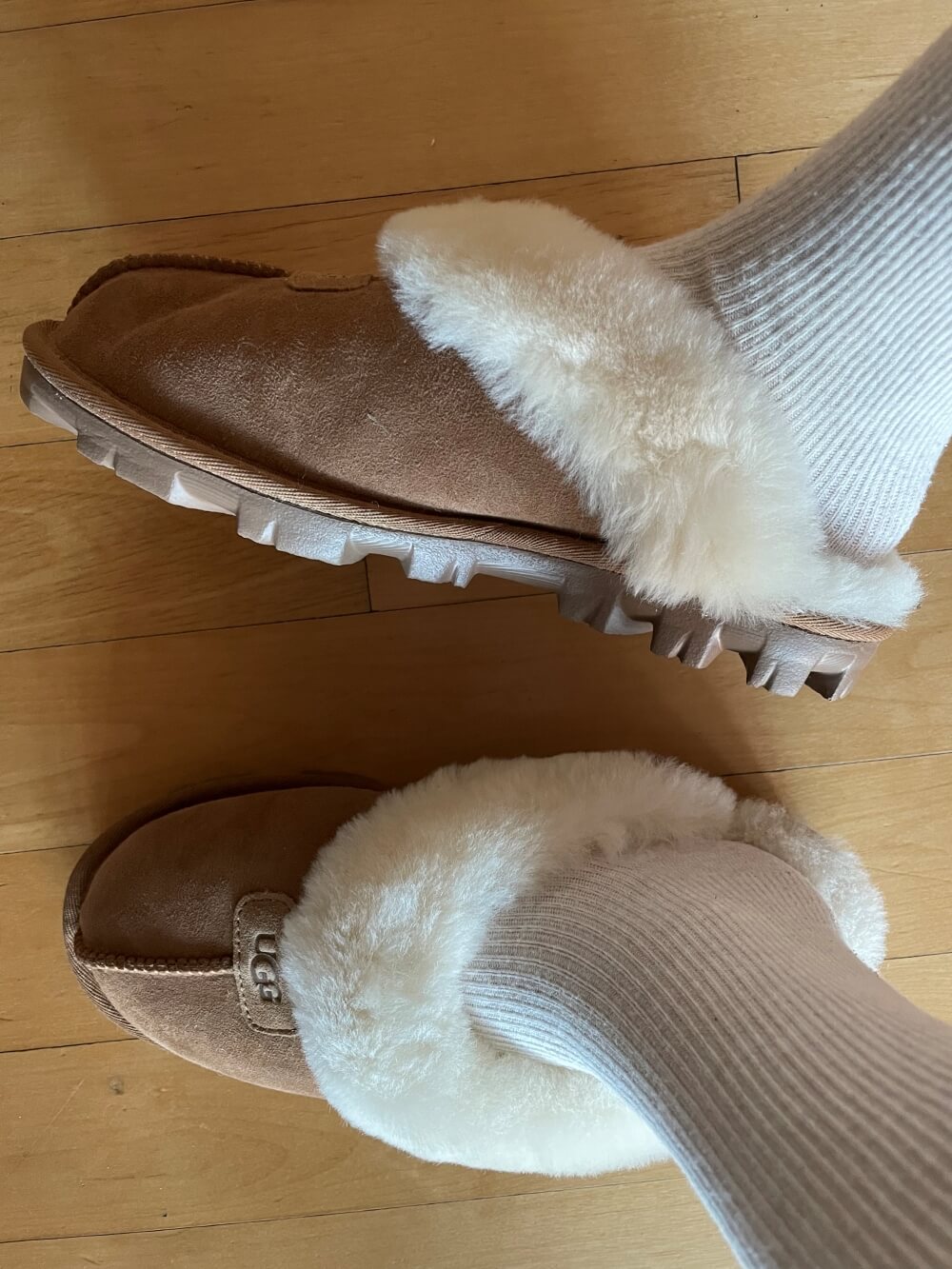 어그-코게트-240-양말-착화-모습