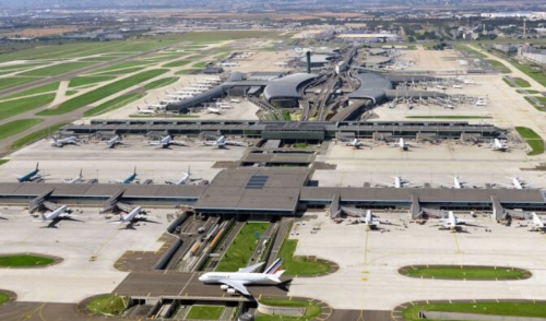파리 샤를 드골공항 활주로와 전체 외관 모습