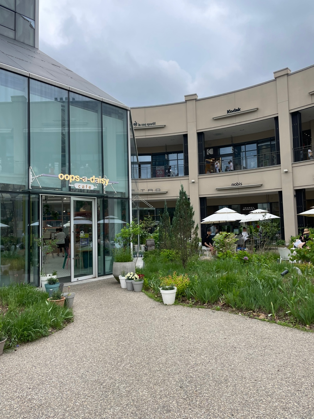 의왕 롯데 프리미엄 아울렛 주차 무료 잔디광장 카페 웁스어데이지