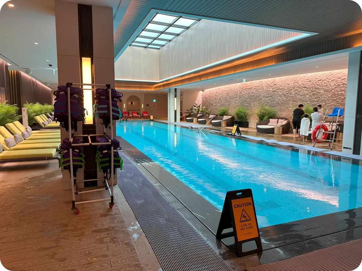 인스파이어 리조트 실내수영장 전경