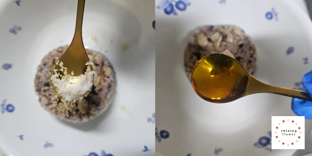 하와이언무스비-밥에 참기름과 통깨와 소금 넣고 간하기