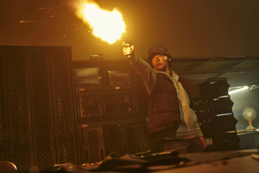 채자경 (조윤수) : 킬러이자 금고 기술자