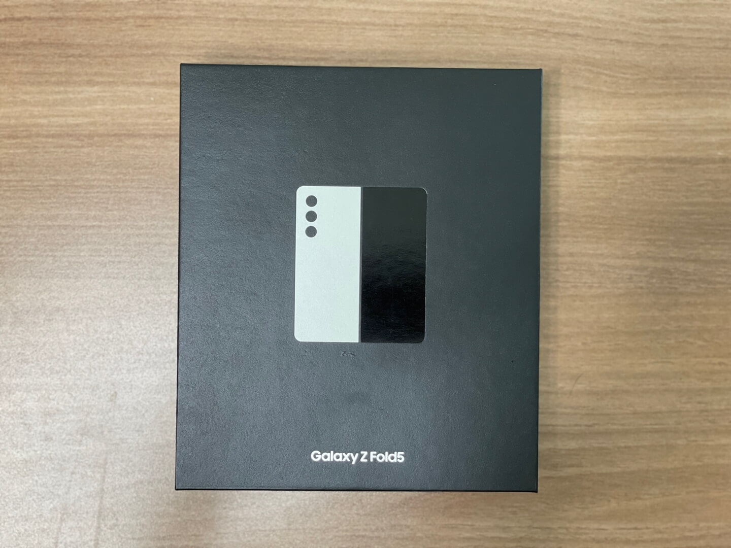 갤럭시 지폴드5 크림 언박싱 스펙 및 가격 정보