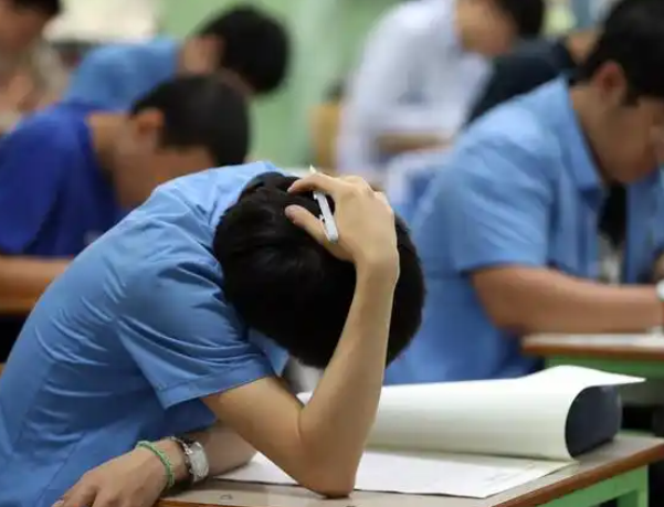 대치동 영양제 큐업&amp;#44; 가격이 좀 나가는데도 수능 앞두고 많이들 사가시더라고요?