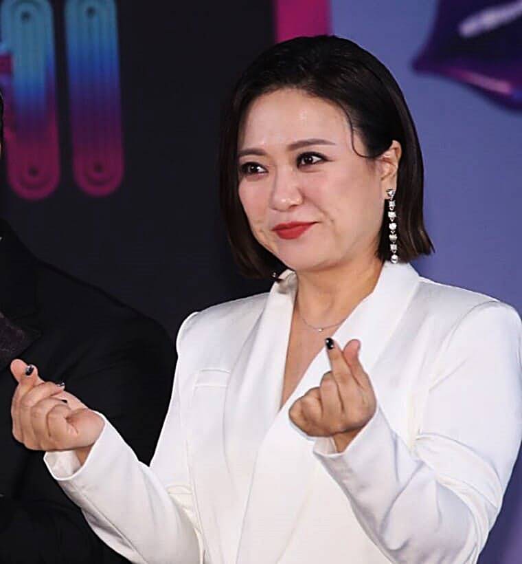 개그우먼-김숙