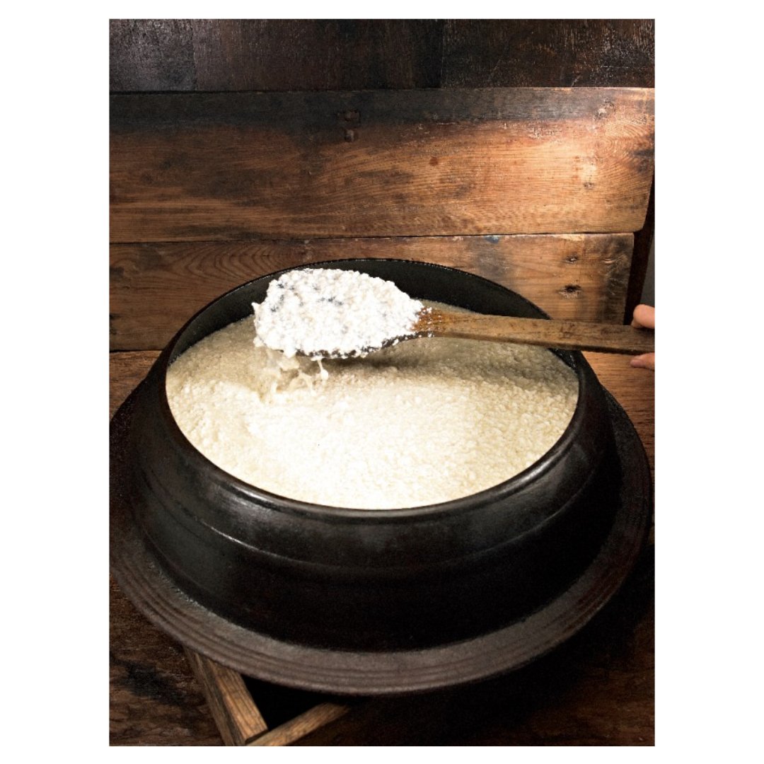 골다공증과 관련된 사진입니다.