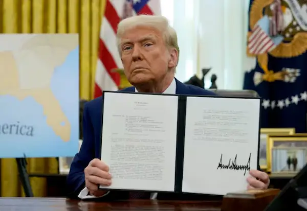 트럼프 상호관세 조치 서명 사진