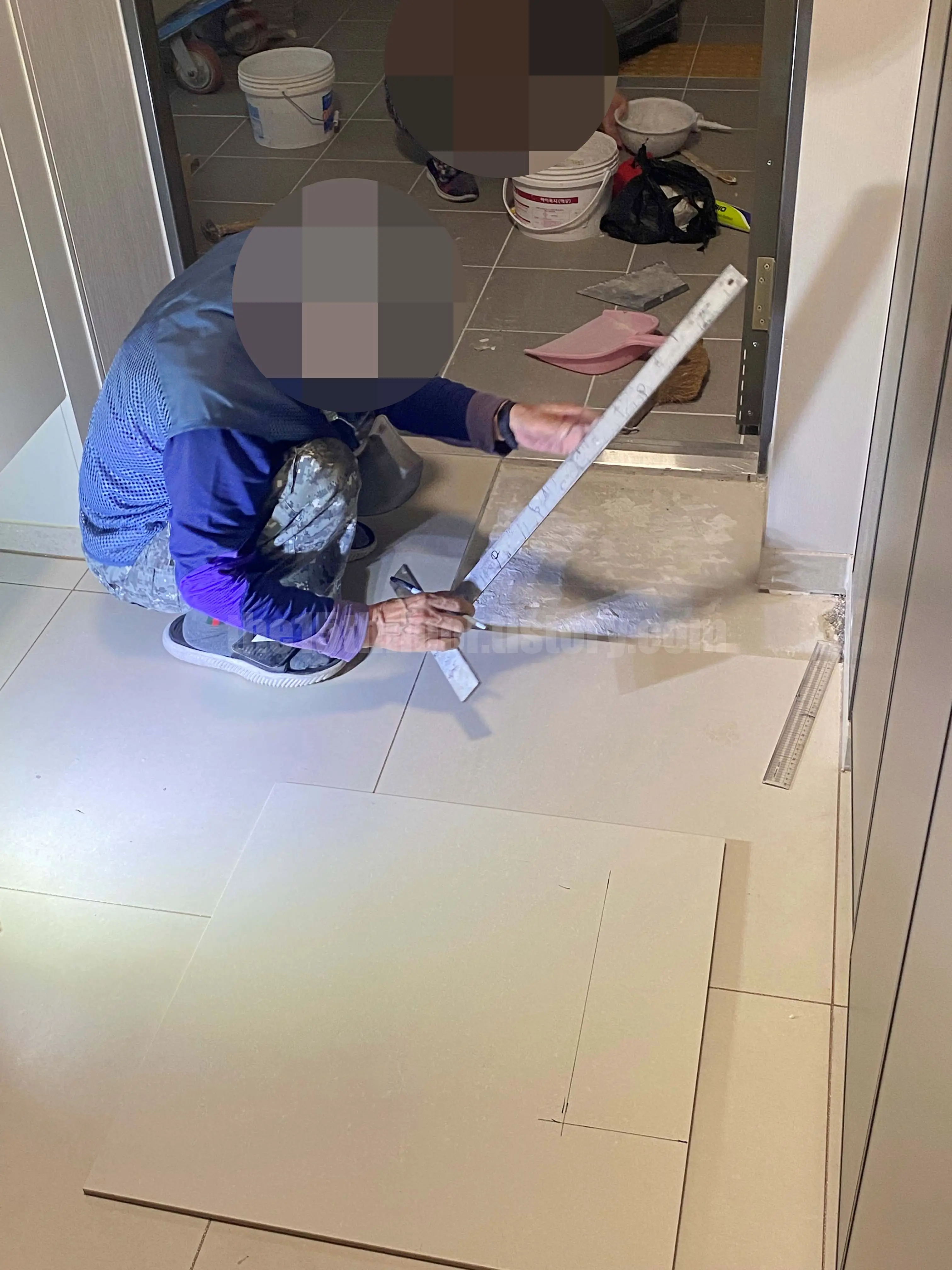 타일 부분 교체 방법 3.