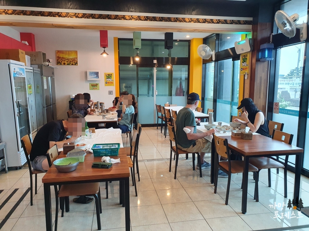 제주 종달 아구찜 내부