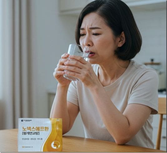 형개연교탕 복용법과 주의사항
형개연교탕 복용하는 여성 사진