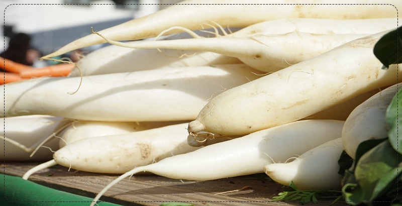 흰무가 상위에 쌓여져 있는 이미지