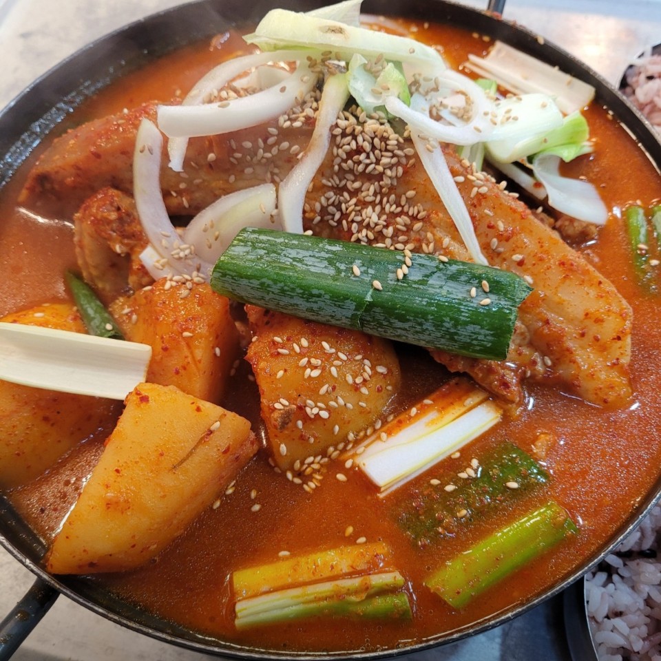 오창 가마솥의 누룽지 후기, 진한 국물과 푸짐한 한상차림의 비밀