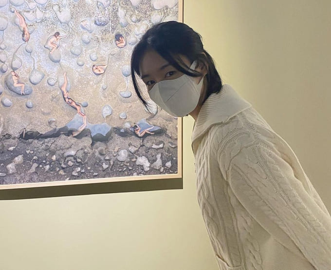 안은진 사복