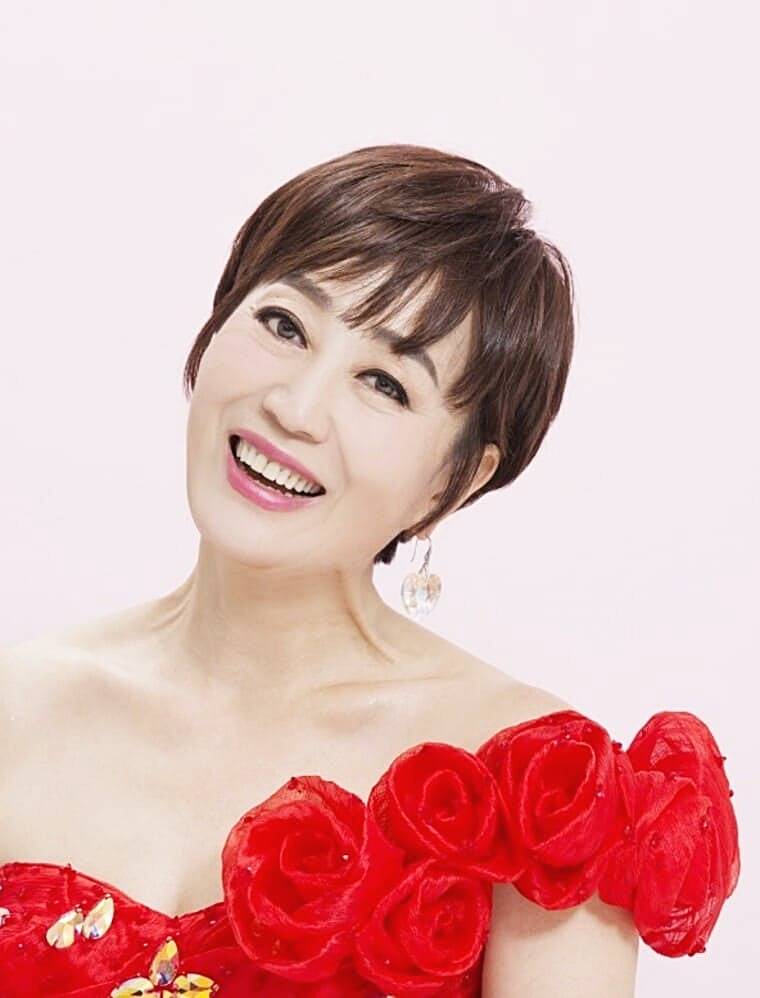 가수-하춘화