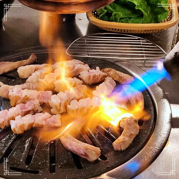 진심 가득 건강 담은 맛 광주 쌍촌동 맛집 추천 생방송투데이 꿀꽈배기 삼겹살 간장 오돌뼈 이베리코 목살 황제살 토치 불로 육즙을 가두다 오늘방송 고수뎐