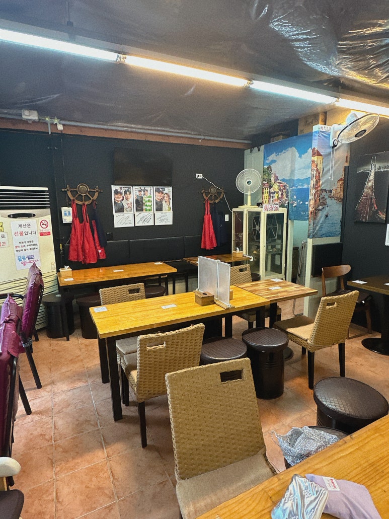 국민대 근처 꿀사발떡볶이 내부