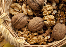 이명에 좋은 음식 호두, 견과류 이미지