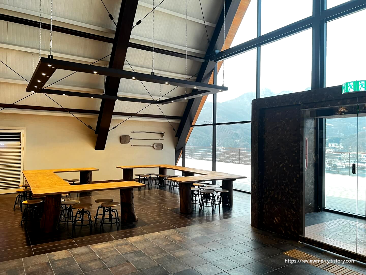 1층 좌측 대형자리