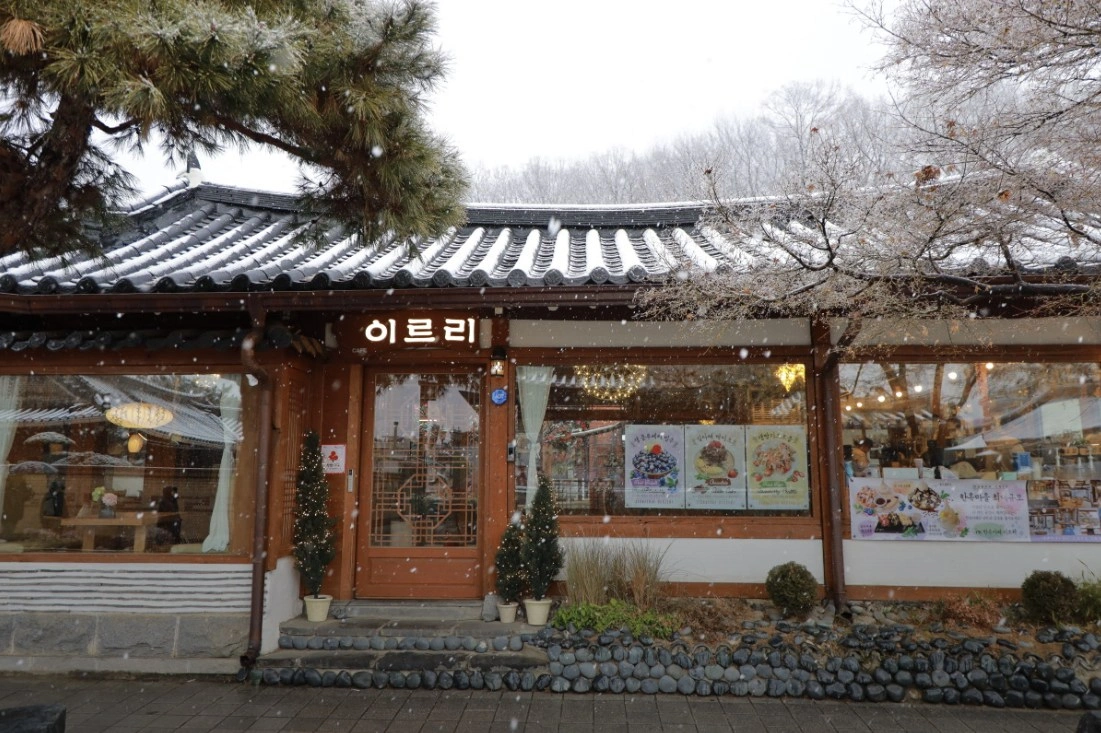 생방송 투데이 3766회 &ndash; 이색 휴게소부터 전주 감성 카페까지 총정리