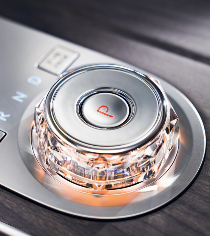 제네시스 G80 vs 경쟁 모델 비교: BMW 5시리즈&amp;#44; 벤츠 E클래스와 어떤 차이가?