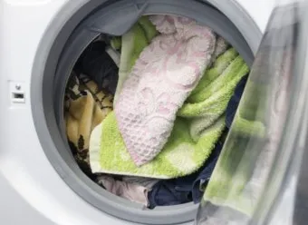 여름철 빨래 쉰내 곰팡이 완벽 제거 식초 소독 꿀팁과 세탁법 베스트 관리_7