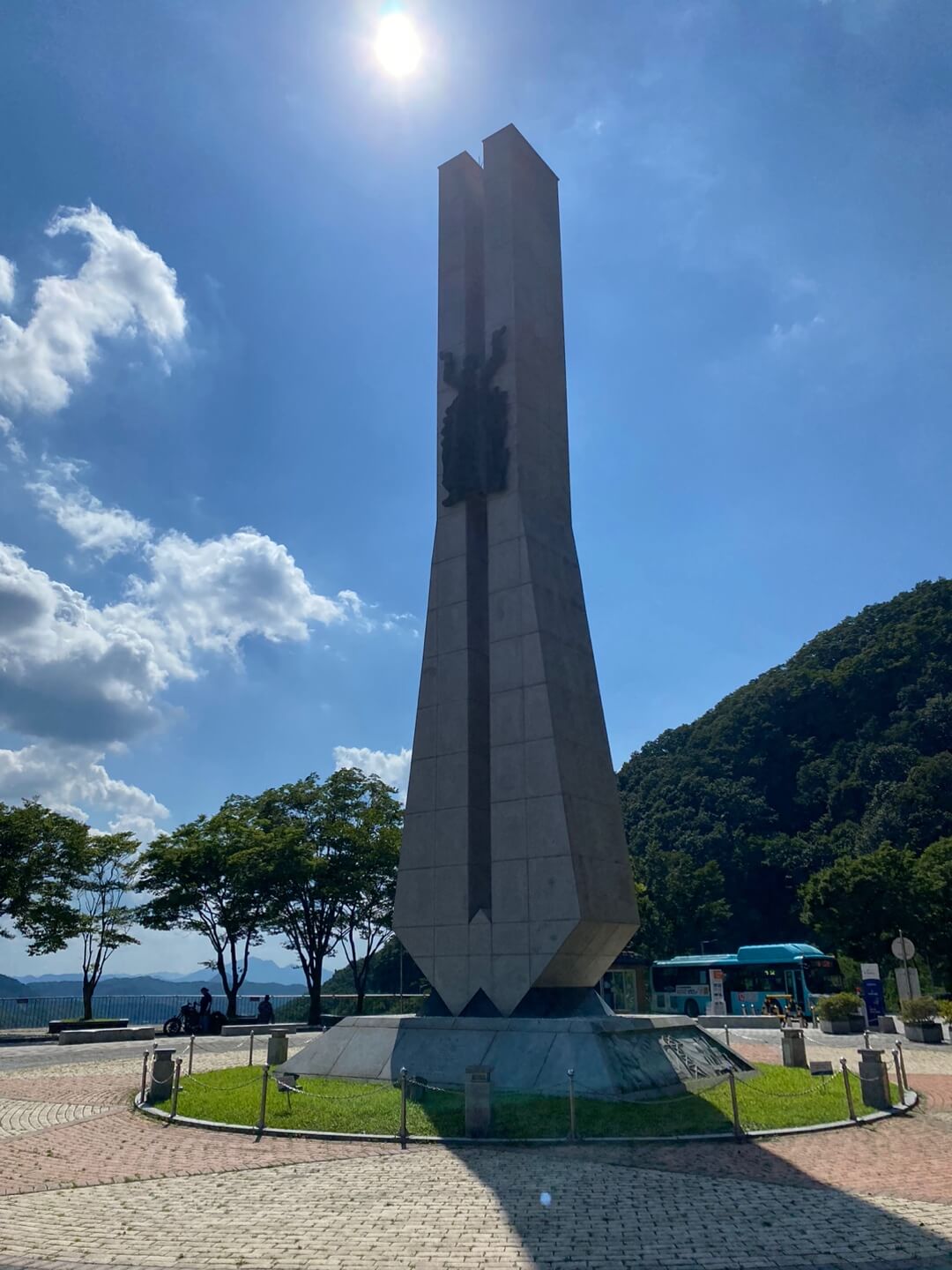 소양강댐 기념비