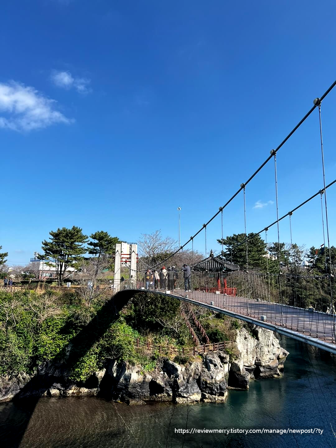 용연구름다리