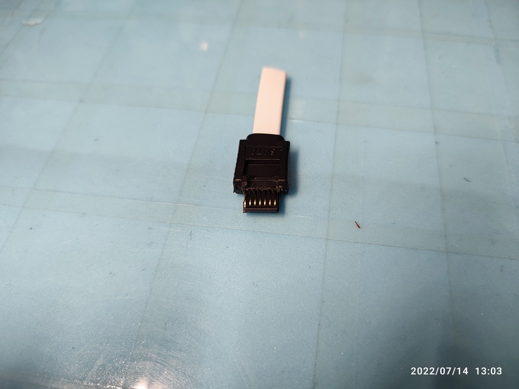 사타 포트를 조심스럽게 분해