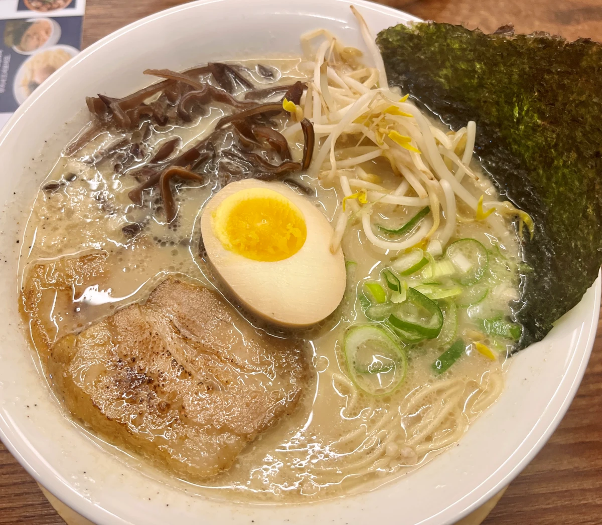 큐슈울트라아멘-일산후곡점-시오라멘-국물-계란-김-면-숙주-목이버섯-차슈