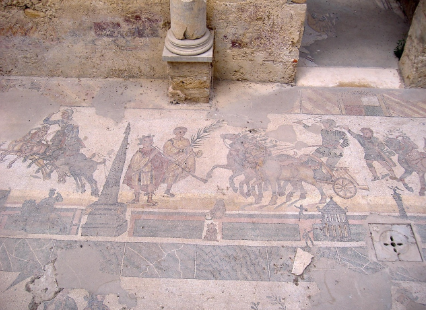 예술품 복원가의 하루: 세월을 거슬러 작품에 숨결을 불어넣다