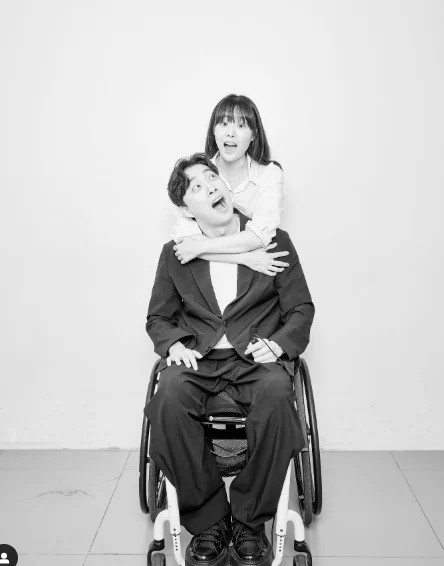 송지은 박위 인스타