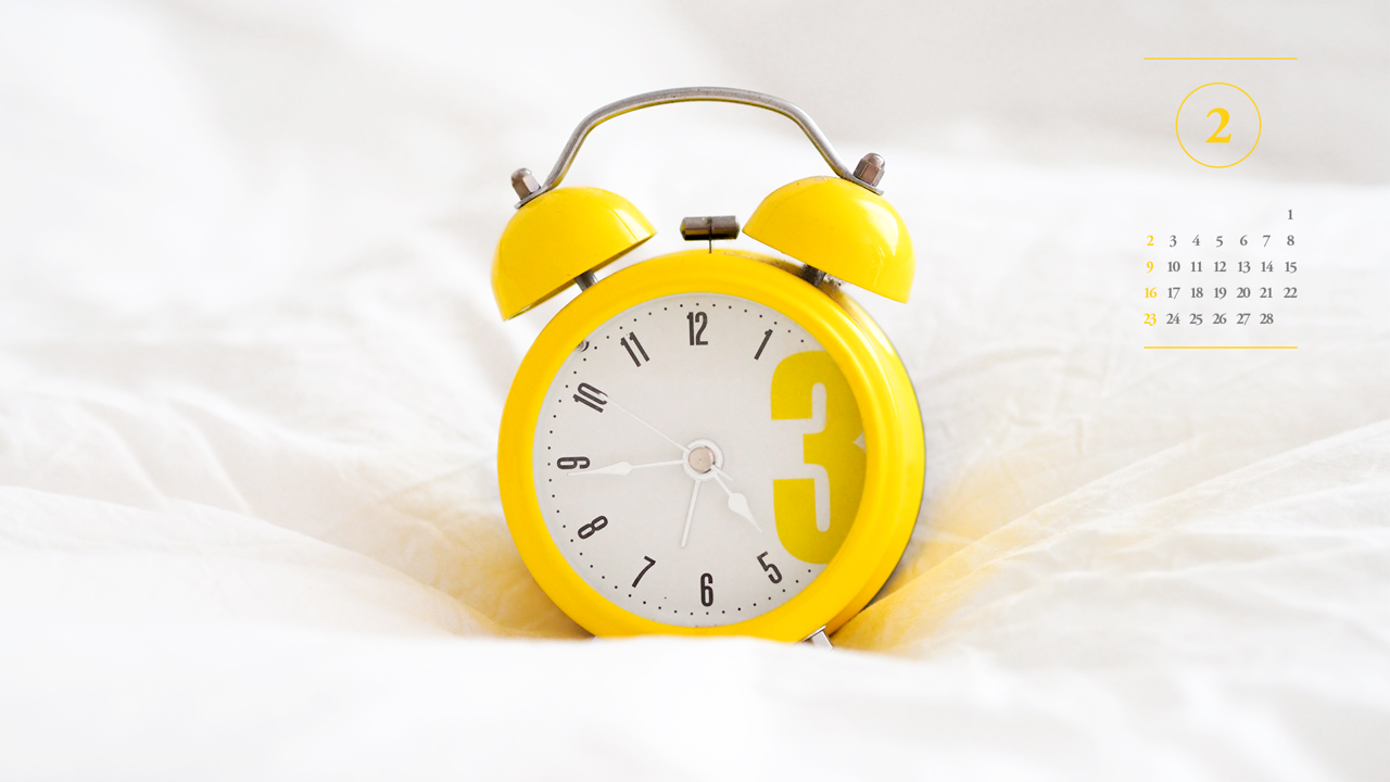 09 노란색 탁상시계 A - 2025년2월 노트북배경화면