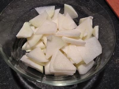 슬라이스한 콜라비