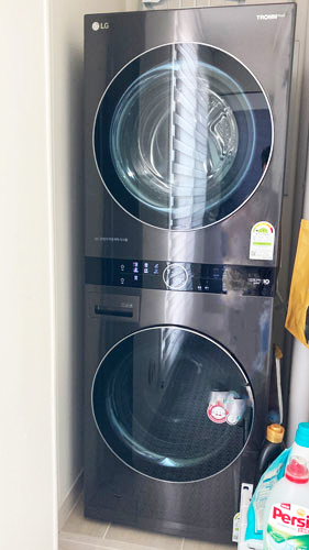 세로로 긴 LG트롬 워시타워 W16VTN