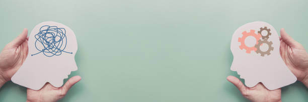 자폐스펙트럼 증상과 치료방법&#44; 아이가 태어나고 나면 몸을 조절하고 걷기 시작하는 등 아이의 발달을 보게 됩니다. 말이 늦어서 주변 아이들보다 말이 적고&#44; 가끔 이름을 불러도 잘 반응하지 않고&#44; 얼굴을 마주해도 딴 곳을 바라보곤 합니다. 부모가 바라볼 때는 말도 못하게 속상합니다. 원인과 다양한 치료방법을 참고하시기 바랍니다.