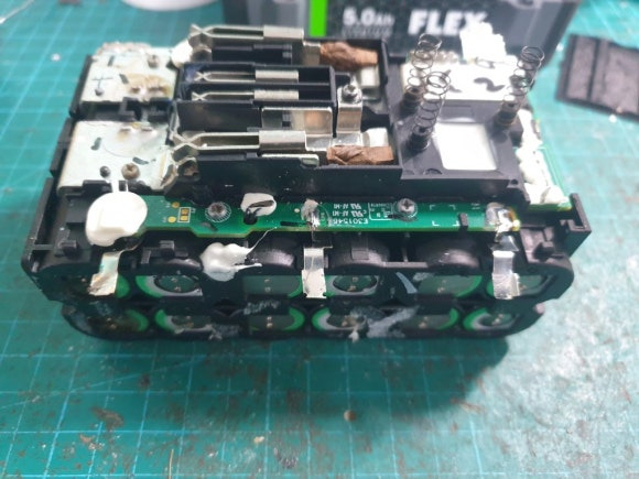 flex 24v 5A 배터리와 회로 분리 작업