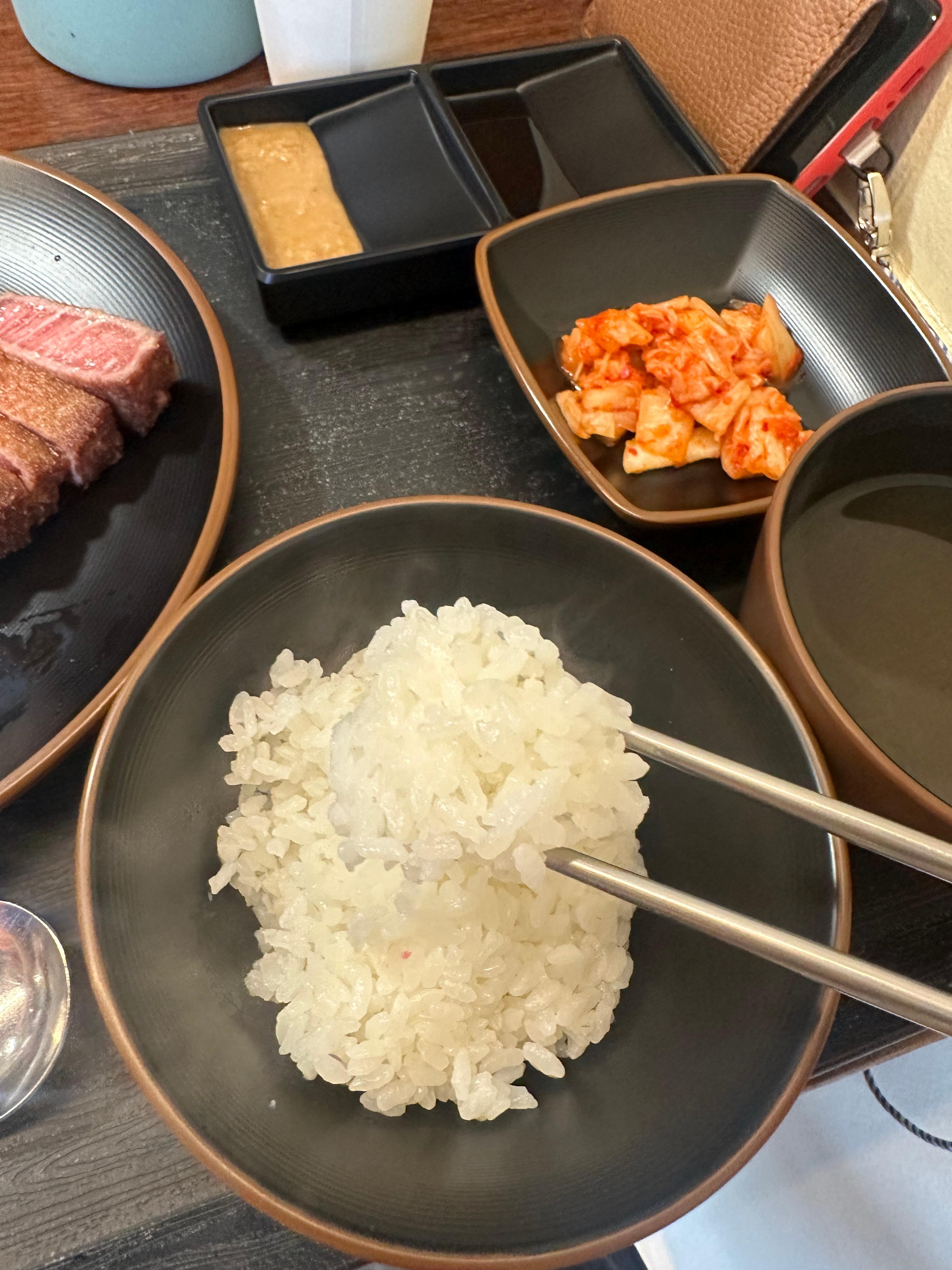 용산 맛집 규카츠정 추천(용산 삼각지 맛집, 규카츠, 직접 화로에 구워먹는, 나만의 화로, 규카츠 정식, 규카츠 타마고텐동 정식, 계란덮밥, 계란튀김, 직원들 모두 친절, 서비스 최고, 인기만점, 웨이팅 대기 주의, 밥 리필 무료)