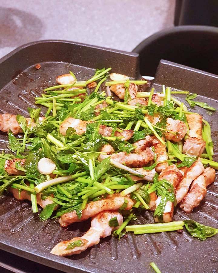 생방송오늘저녁 홍대 연남동 미나리 삼겹살 맛집 추천