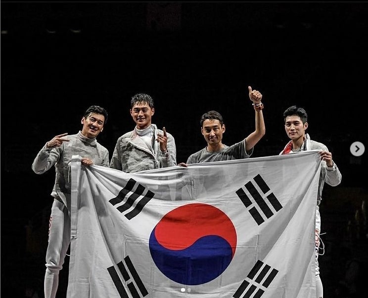 펜싱-국가대표-올림픽우승-태극기