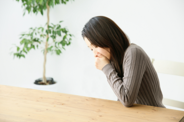 노로바이러스를 앓고 있는 여성