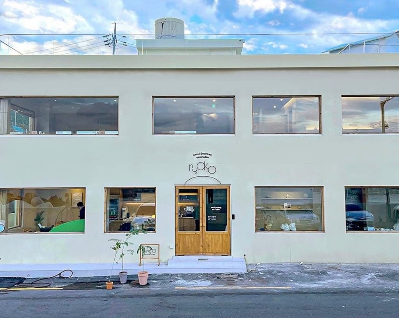 료코기장점 외부 사진