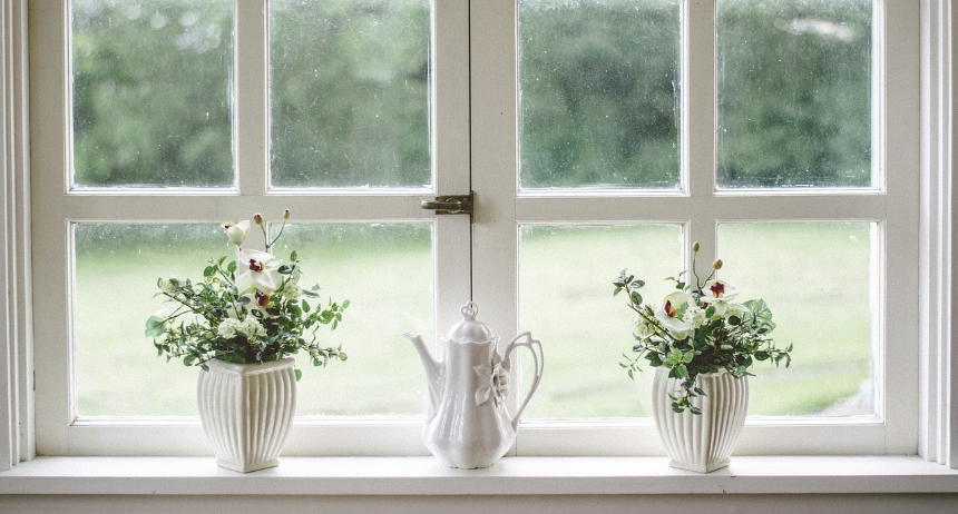 창문을 열고 햇빛을 받아라.