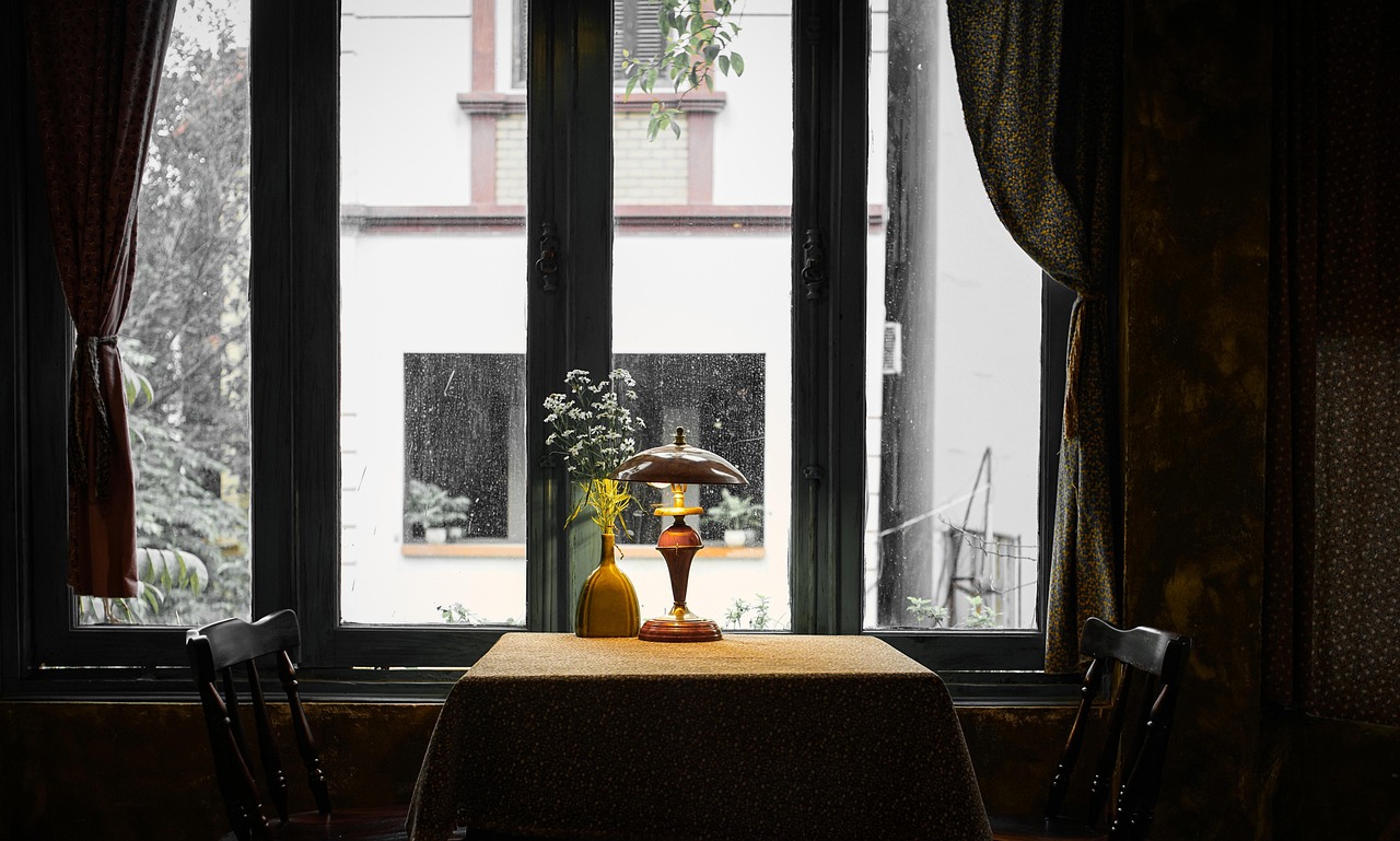 식당 테이블 이미지