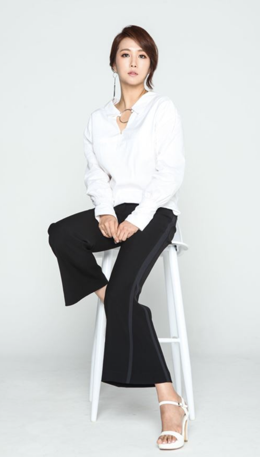 조향기 프로필 화보