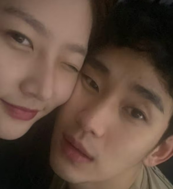 김수현 김새론