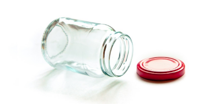 반찬용기의 냄새와 얼룩을 한번에 제거하는 법