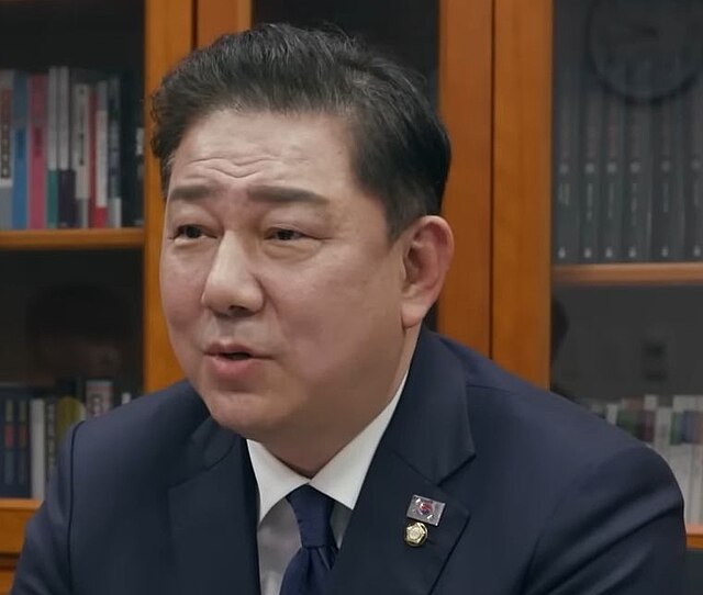 김병기 의원 프로필 : 신임 원내대표 당선, 홍장원 차장 지지, 아들 국정원 의혹까지