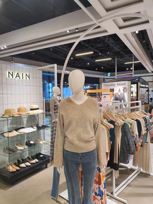 나인 브이넥 오버핏 니트 NMI5NK-T4873M0