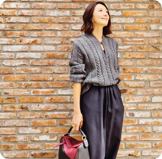 58세 김희애, 단발머리가 전한 새로운 이미지