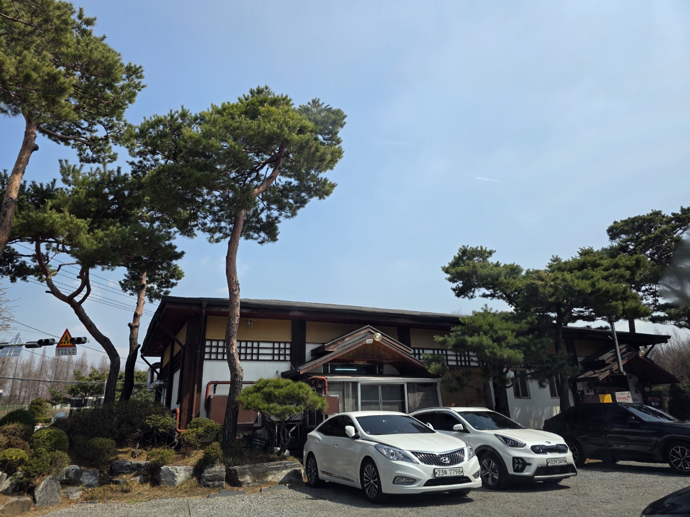 이화순대 외관과 전용 주차장